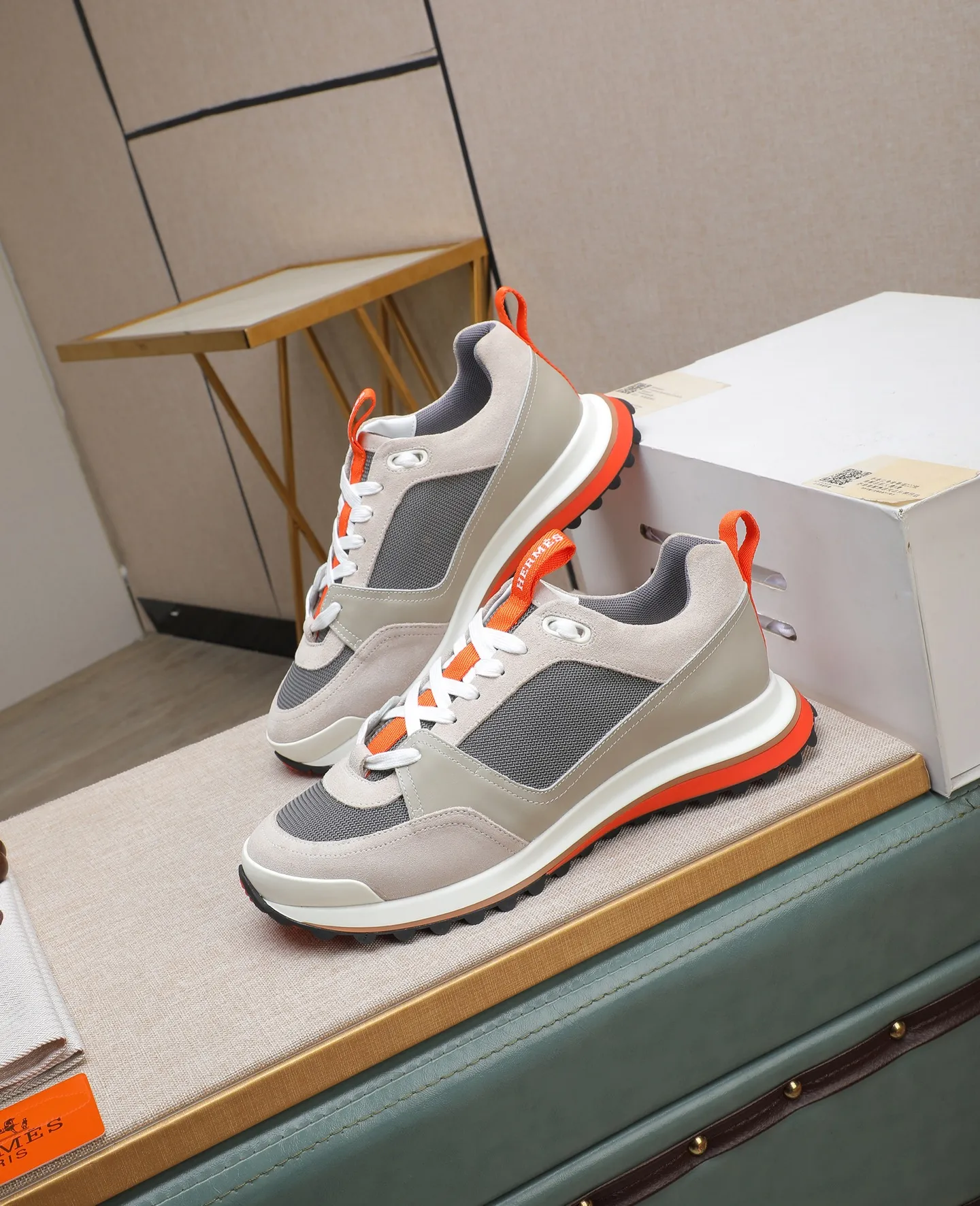 Men's shoes 💰760 Hermes🐴 25ss new autumn and winter products! Classic boot shape + British color matching design, imported calfskin, classic and durable! The original inverted mold last, the ultimate 1:1 shape, and the imported high-end cowhide presents a refined texture! Open the mold to customize the A-grade high-density private mold outsole with luxurious packaging! - Unique quality, 39-44 (38 45 46 customized)